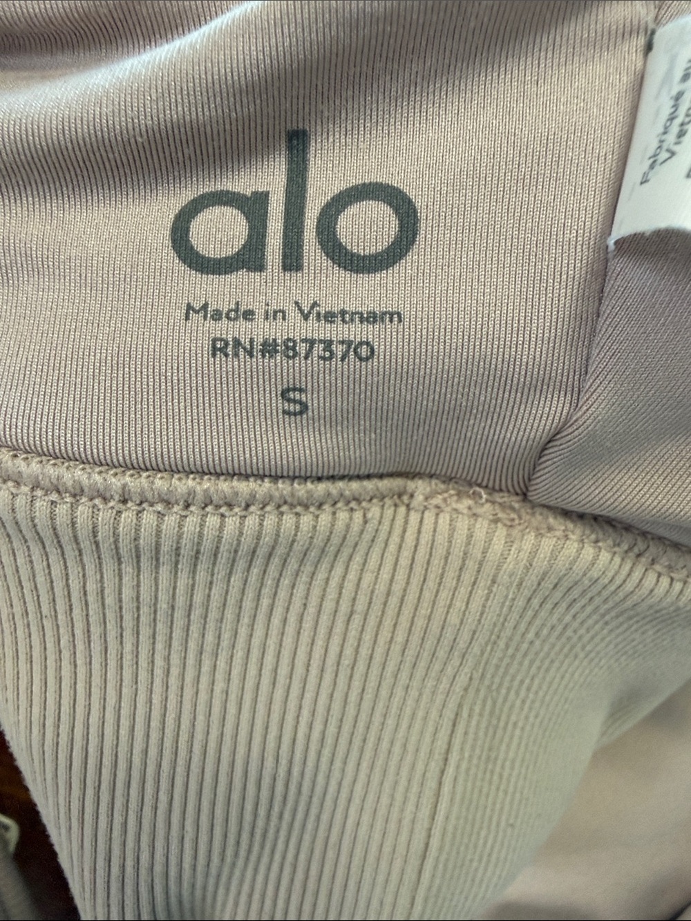 ALO Yoga Emulate Ribbed Cross-Back Sports Bra small - Picture 5 of 5